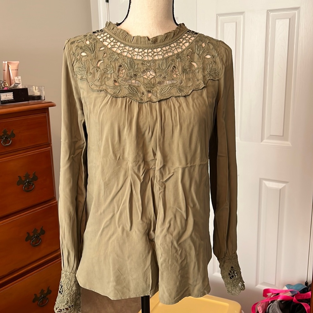 Loft lace neck blouse. Olive size xs